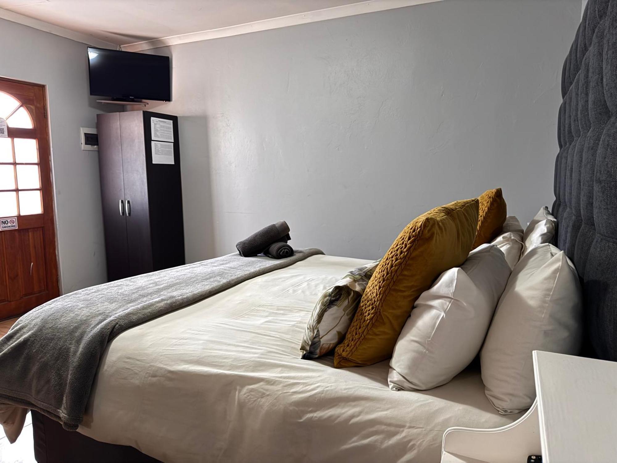 The Palms Venue & Accommodation Cradock Exterior photo