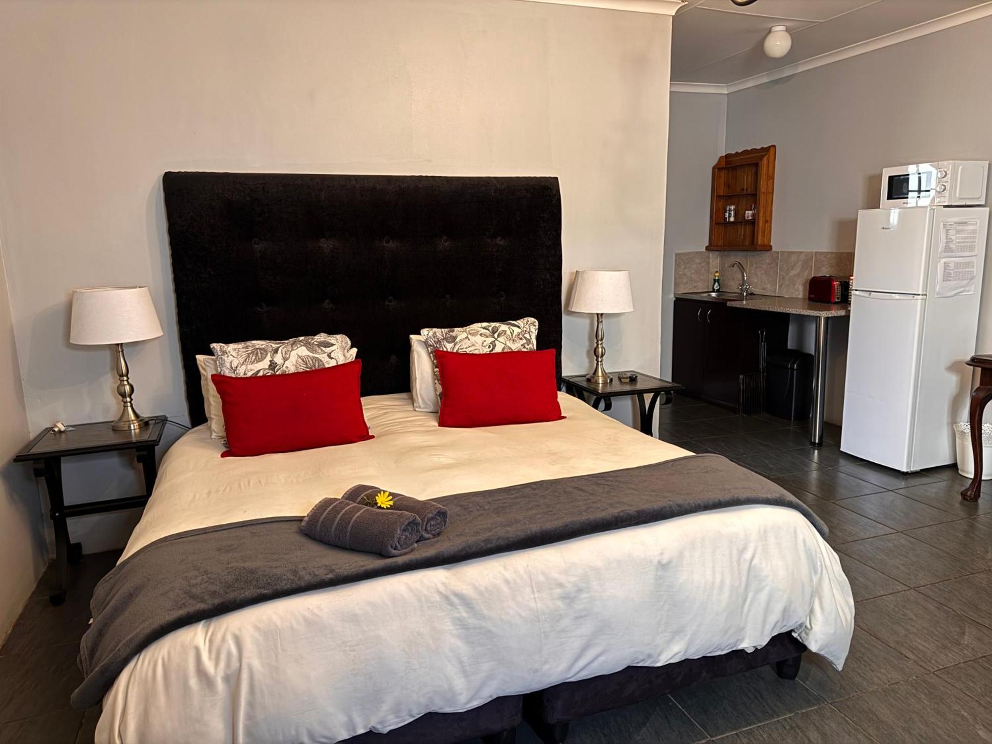 The Palms Venue & Accommodation Cradock Exterior photo